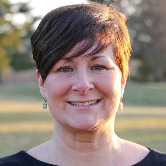 Meet your Posher, Colleen - Picture 1 of 1